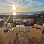 Alyke Vacanze Apartamento *